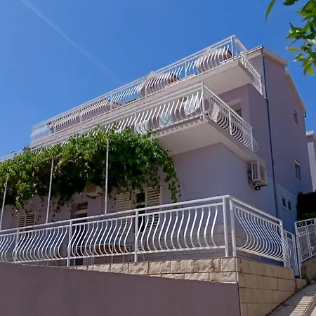 Apartment Bertie's *
